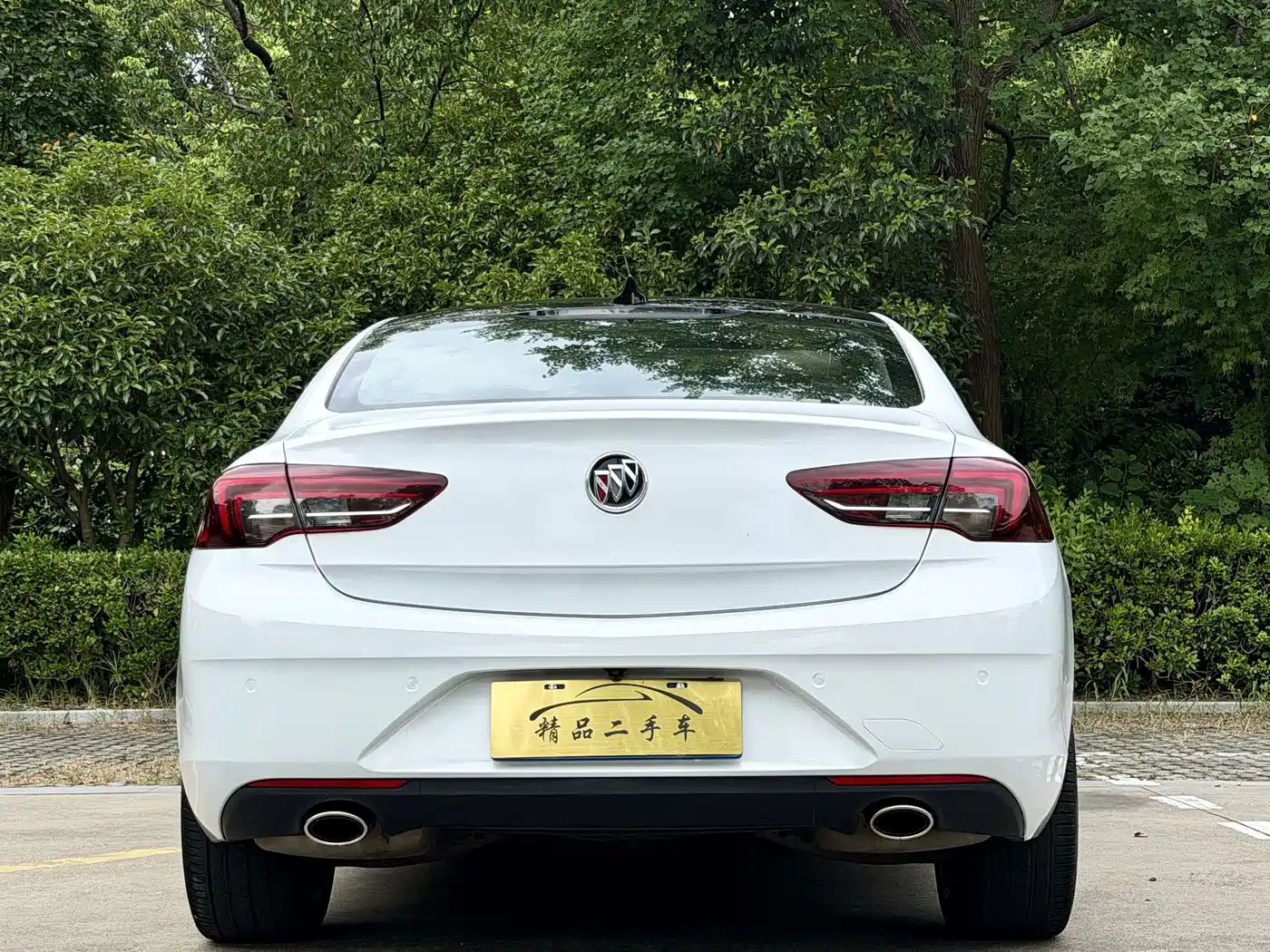Photo 18 - Buick Regal