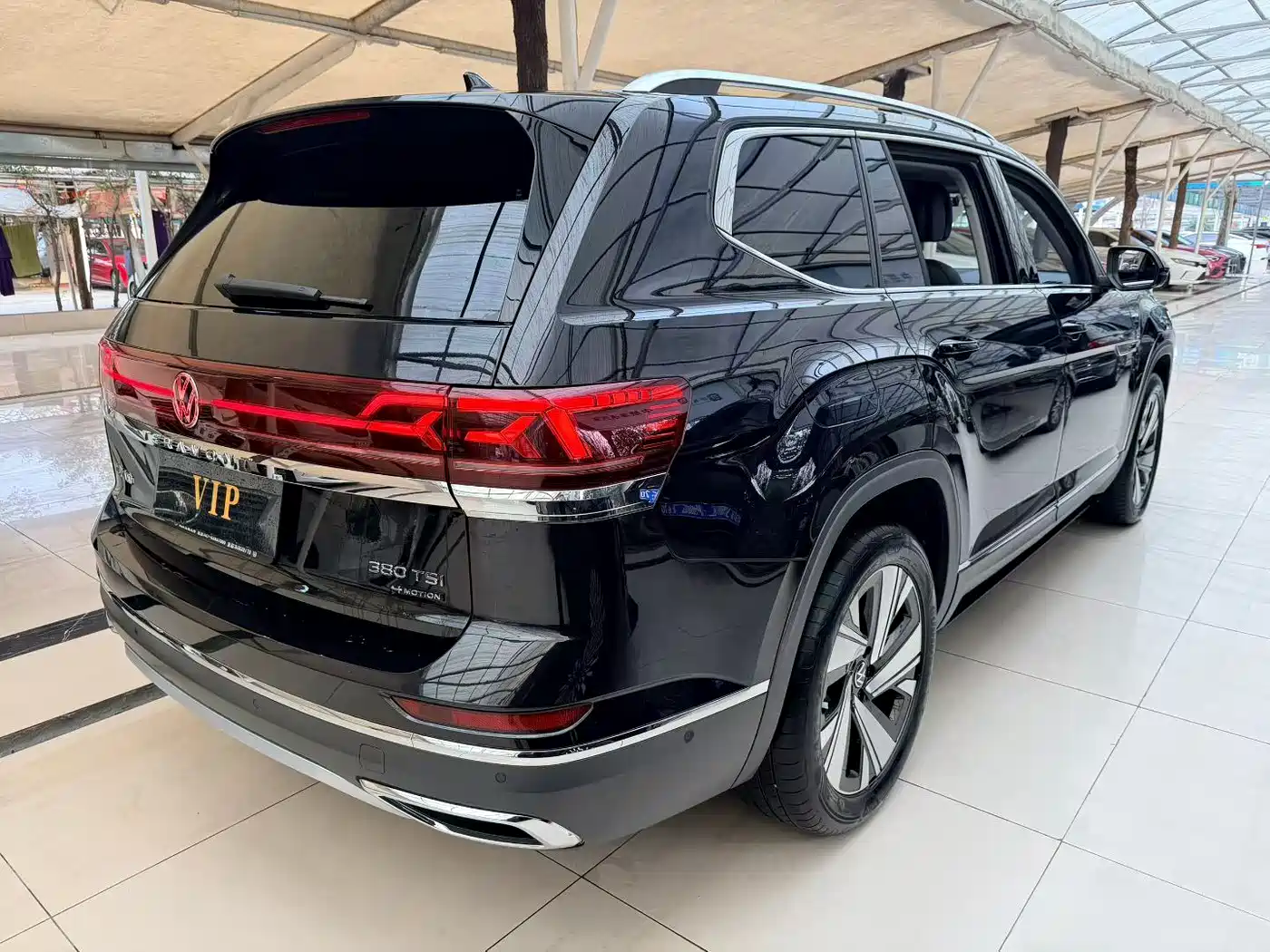 Volkswagen Teramont 2023 380TSI AWD Premium Luxury Edition фото 13