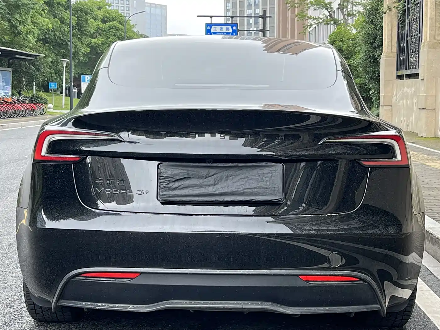 Tesla Model 3 2026 2025 Model Year Facelift Long Range Rear-Wheel Drive