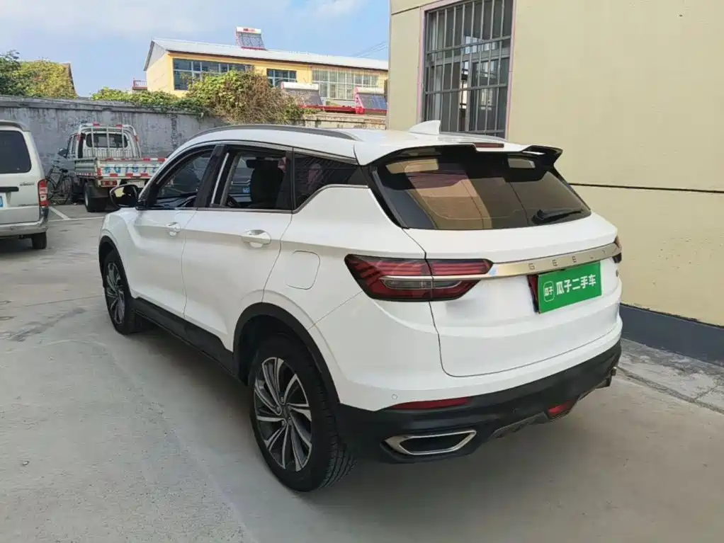 Фото 5 - Geely Coolray