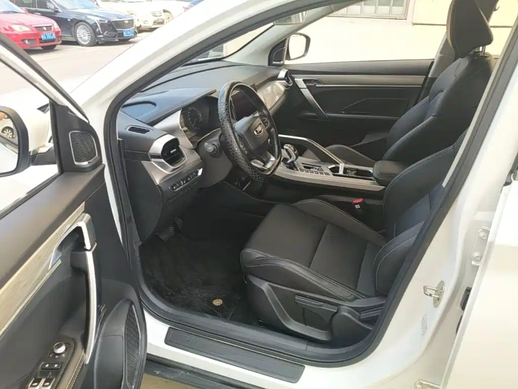 Geely Coolray 2019 2019 260T DCT Knight China VI