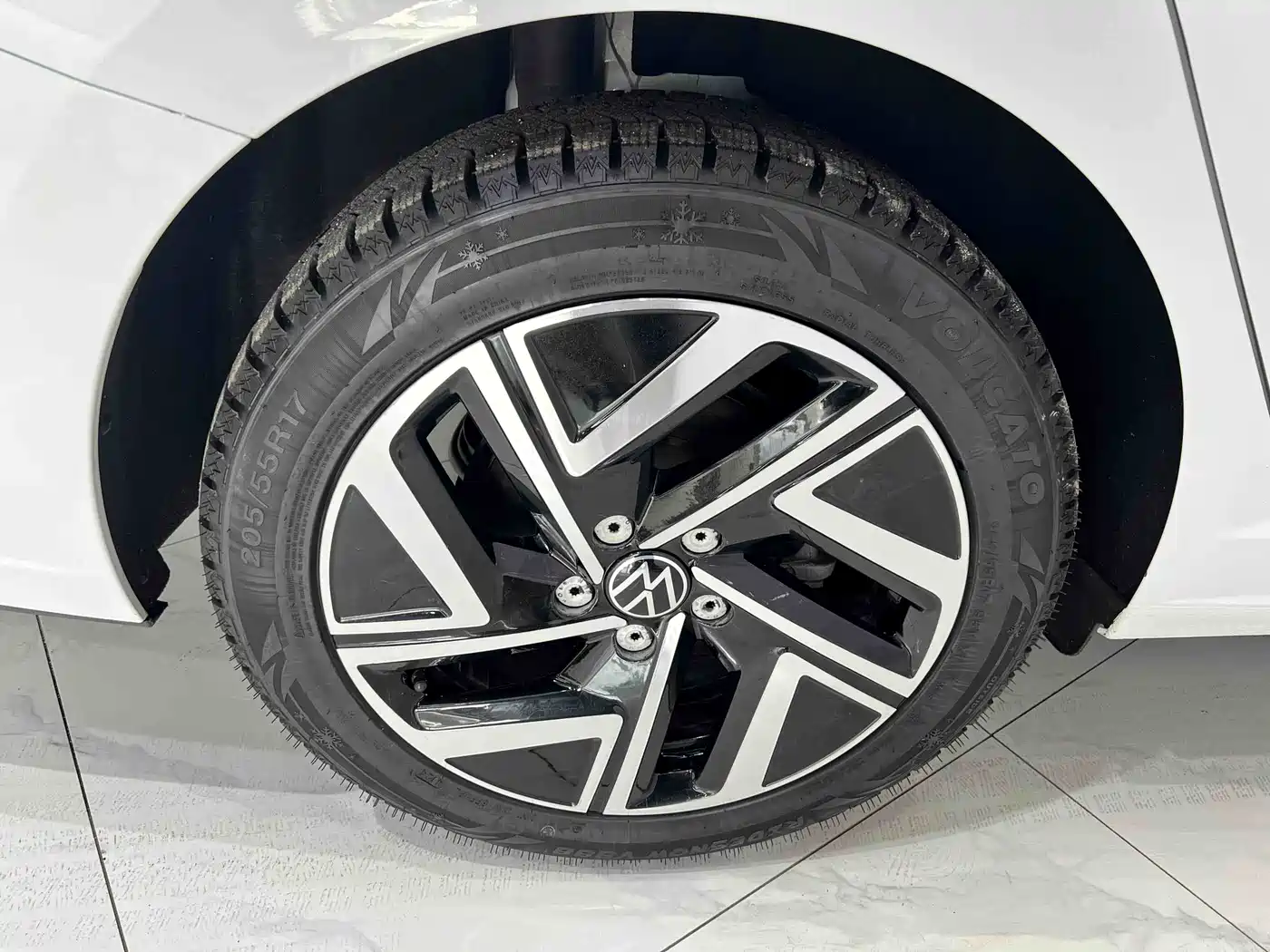 Volkswagen Sagitar 2023 280TSI DSG Surpass Plus Edition фото 19