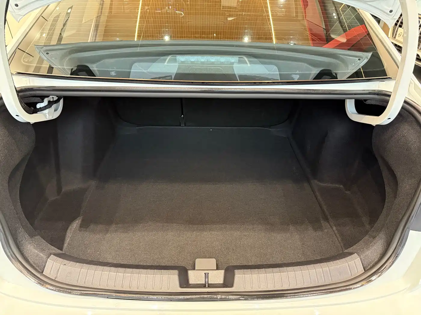 Volkswagen Sagitar 2024 300TSI DSG Surpass Edition фото 13