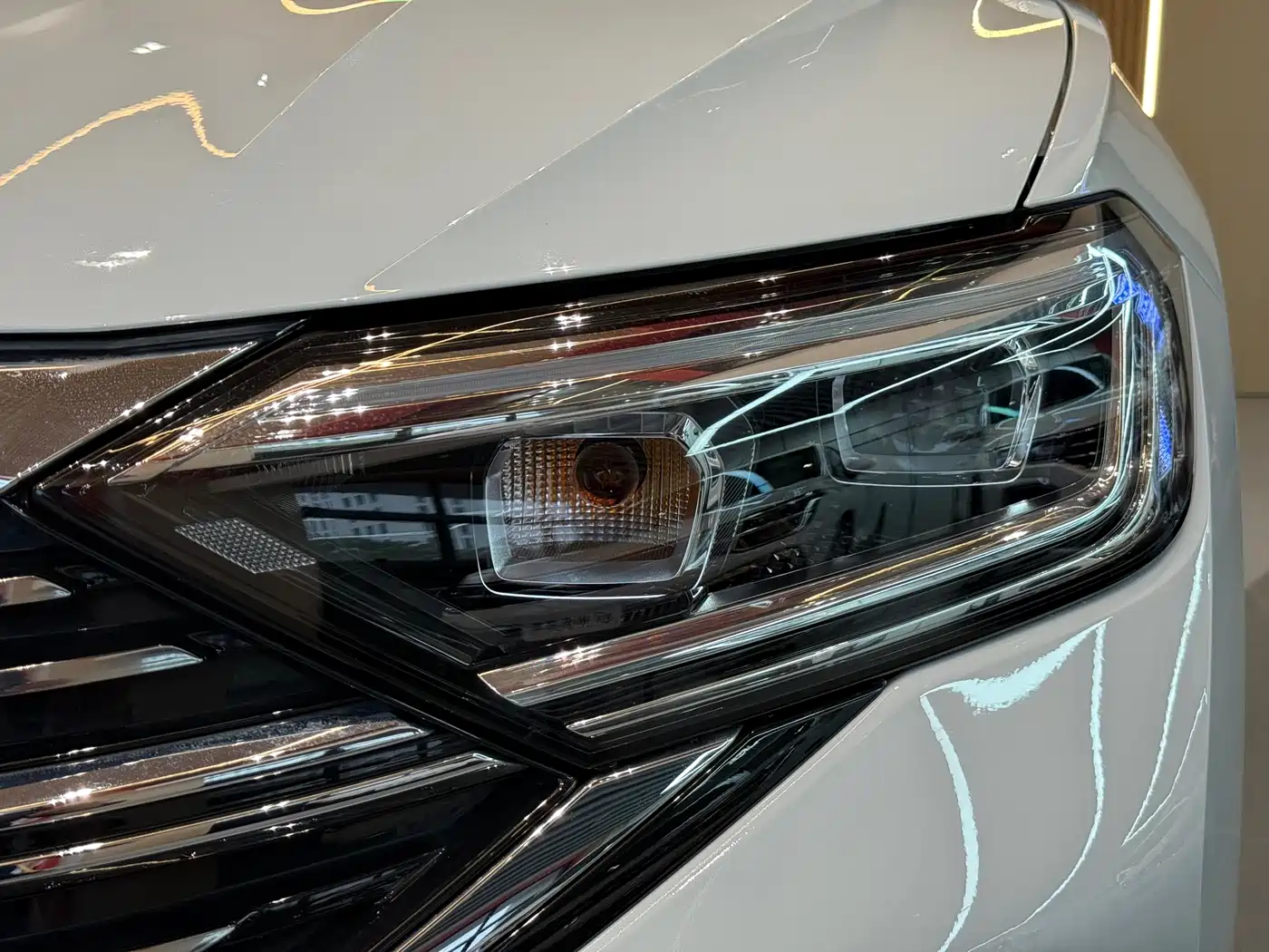 Volkswagen Sagitar 2024 300TSI DSG Surpass Edition фото 16