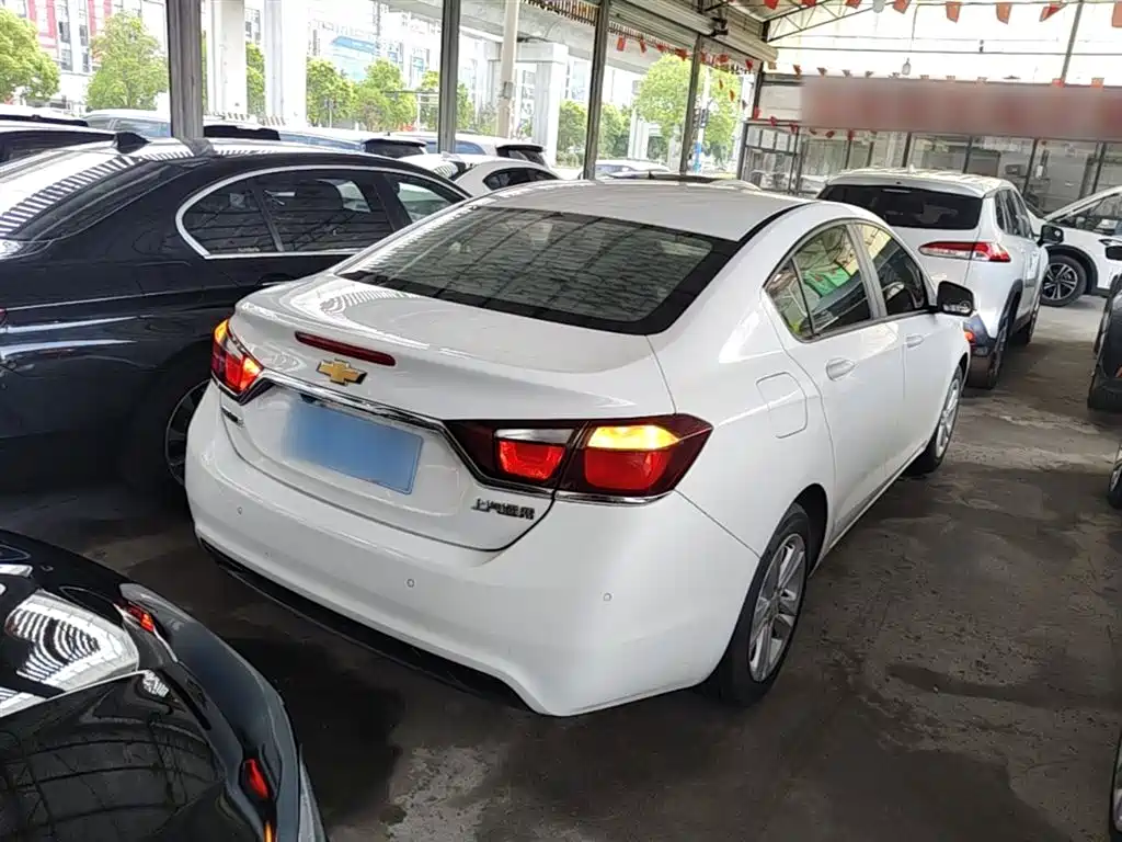 Chevrolet Cruze 2016 1.5L Automatic Luxury Edition фото 7