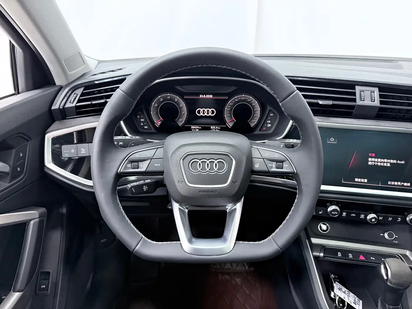 Audi Q3, миниатюра 12