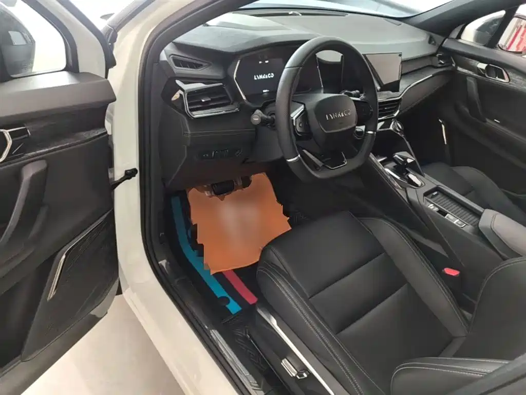 Lynk & Co 06 2020 1.5T Power Pro фото 16