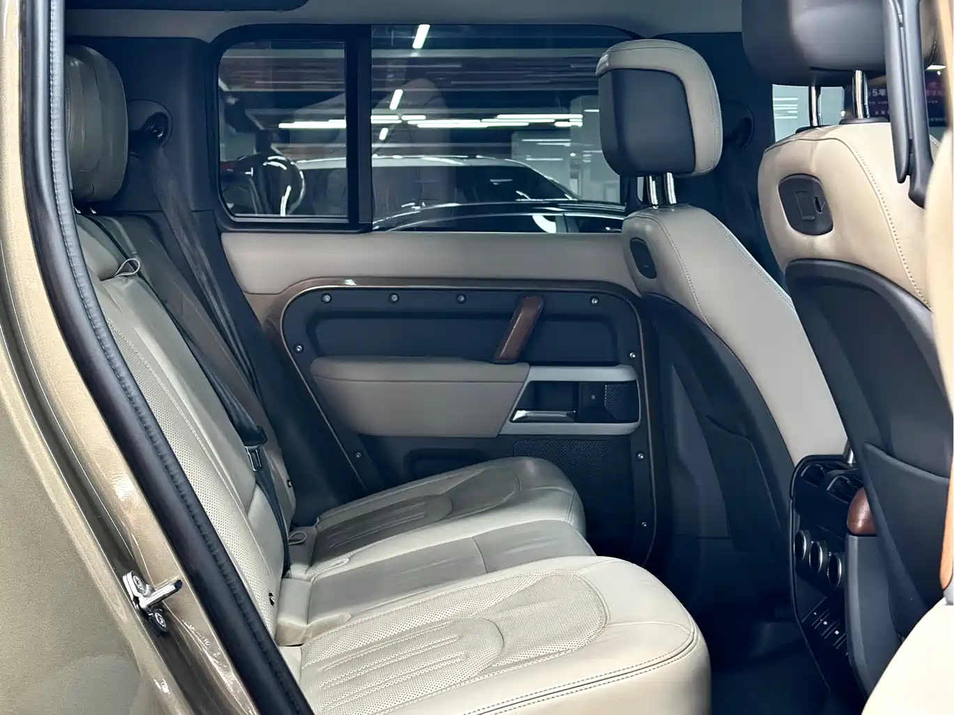 Land Rover Defender 2020 2020 Model 110 P400 HSE
