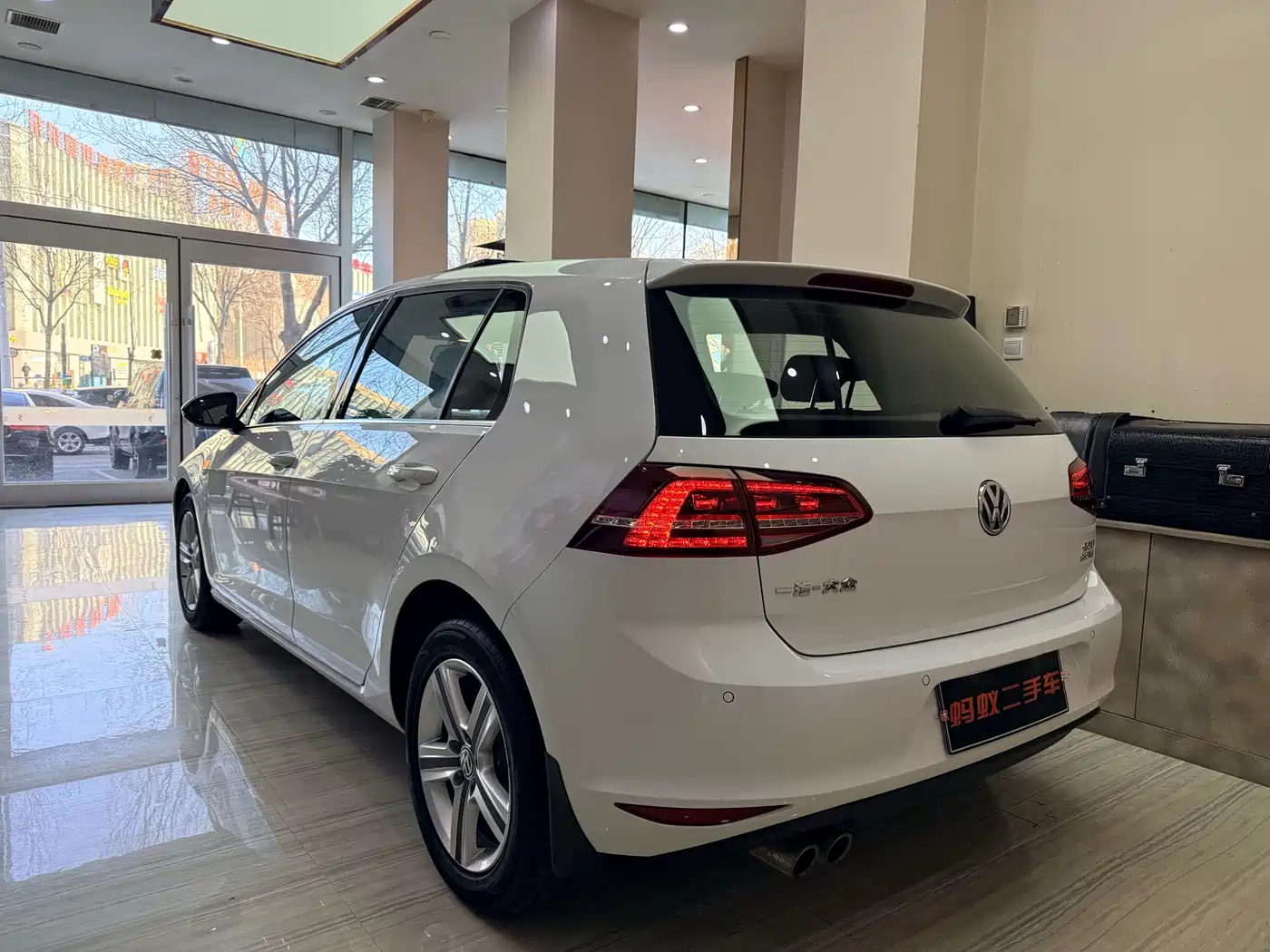 Volkswagen Golf 2017 230TSI Auto Comfort Millionth Anniversary Edition фото 4