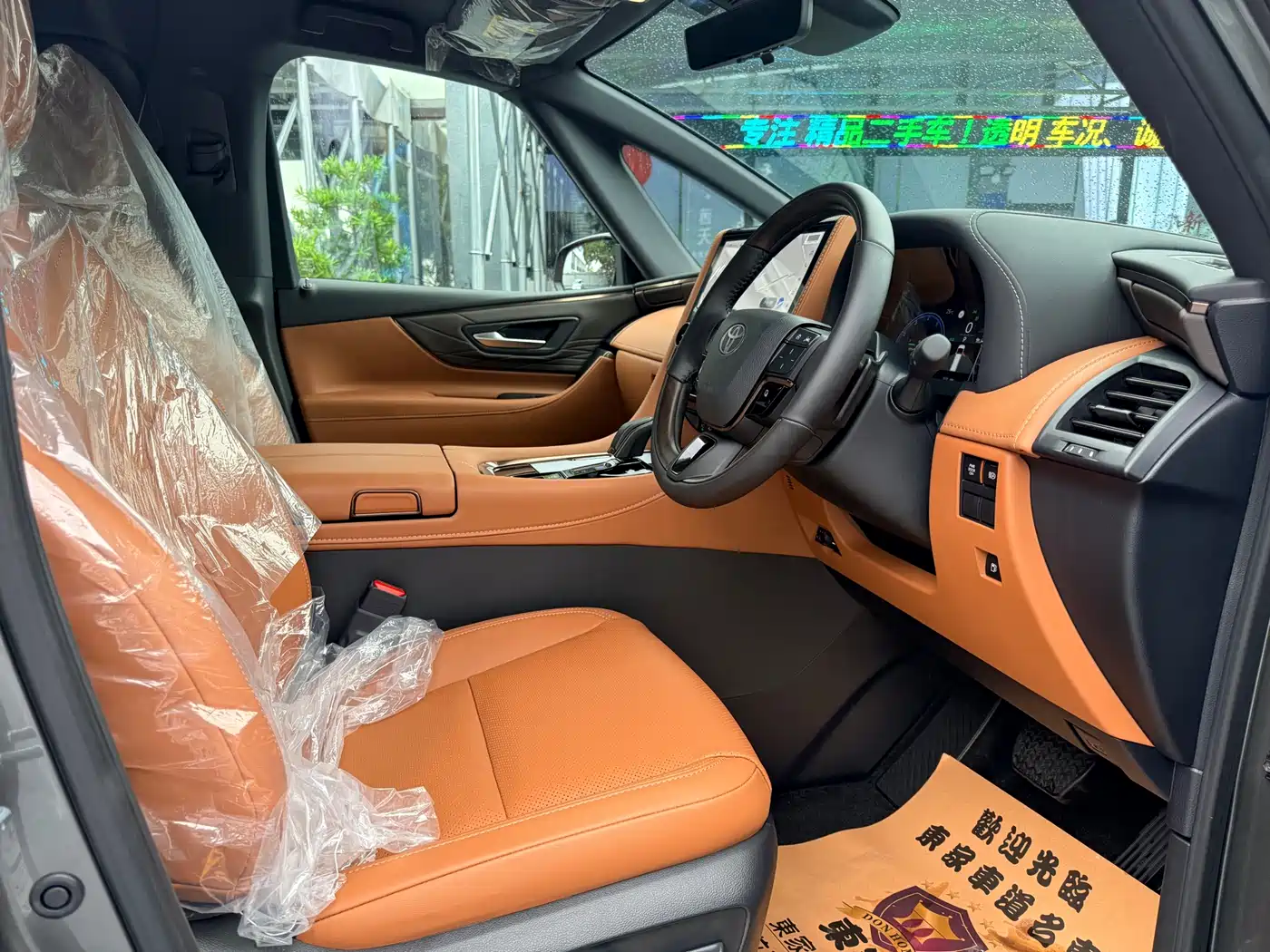Toyota Vellfire фото 9