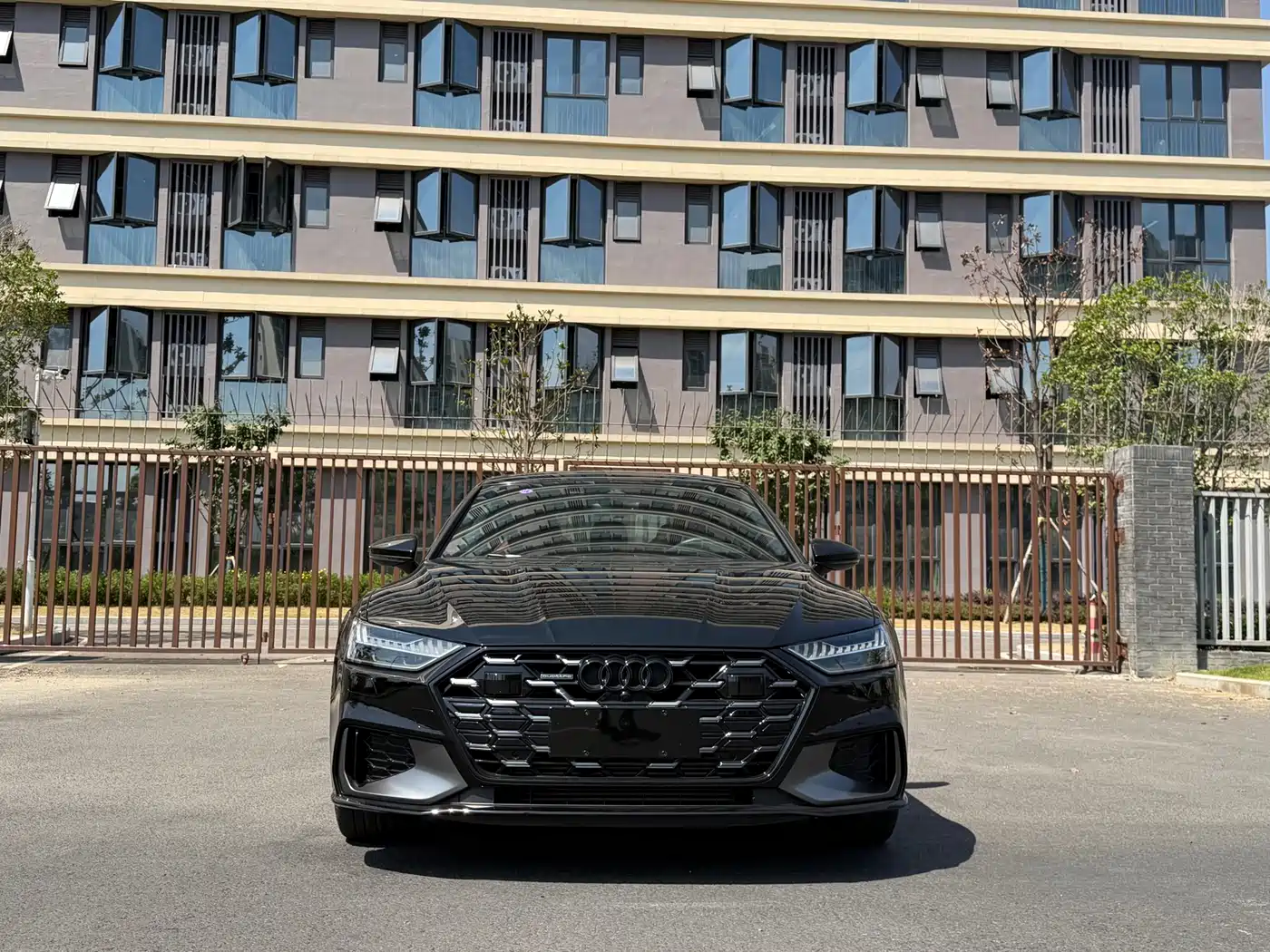Audi A7L 2024 45 TFSI quattro S-line Black Warrior Edition фото 2