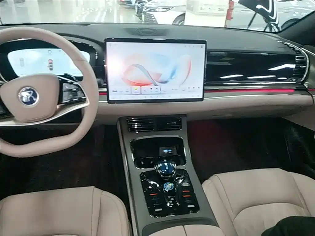 BYD Han 2025 Model EV 701KM LiDAR Smart Driving Version фото 13
