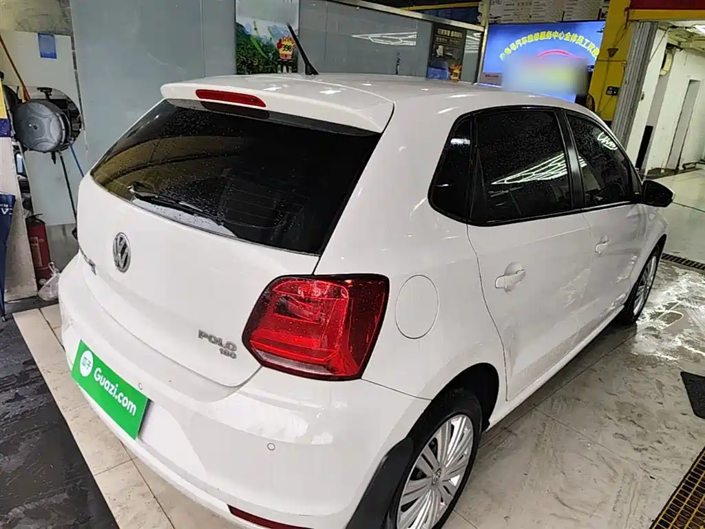 Volkswagen Polo 2016 1.6L Automatic Comfort фото 7