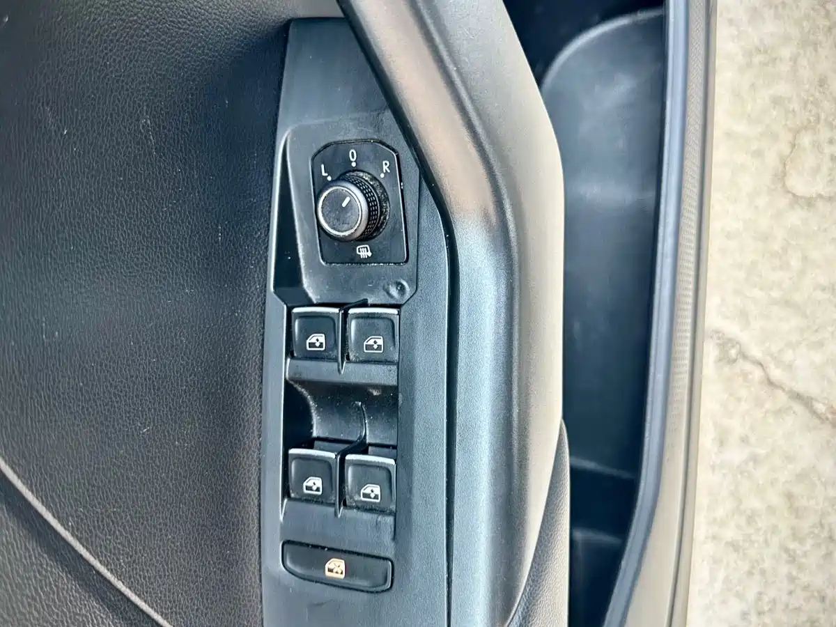 Volkswagen Tanying 2021 200TSI DSG Joy Smart Connect Edition фото 17