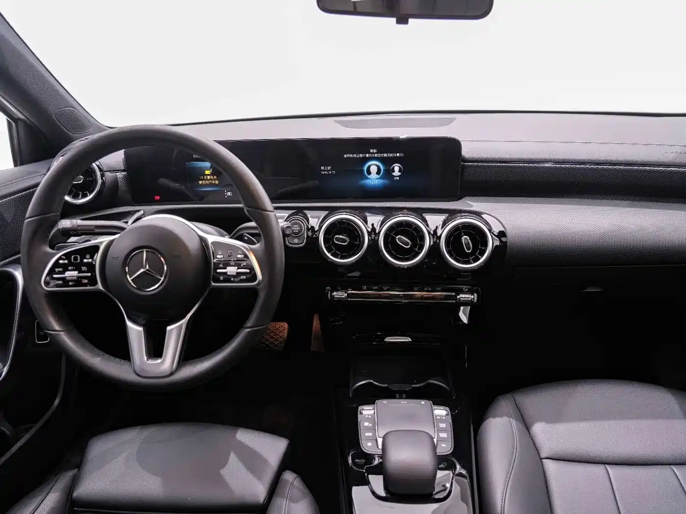 Mercedes-Benz A-Class 2022 Facelift A 200 L Sport Sedan Dynamic фото 15