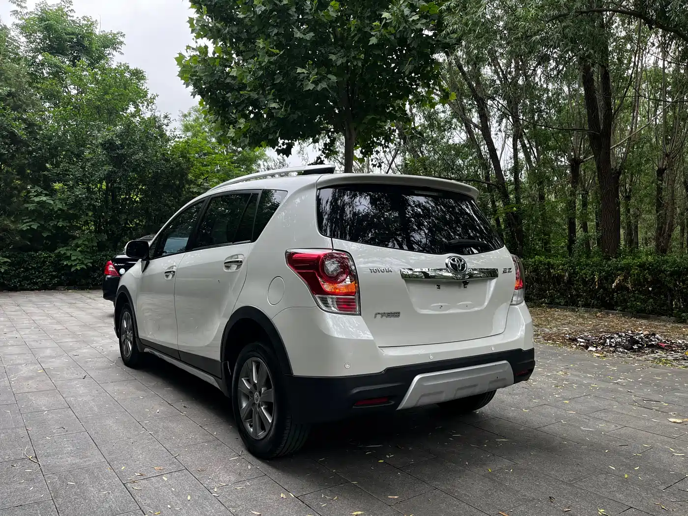 Toyota E'Z 2015 180E CVT Crossover Edition фото 5