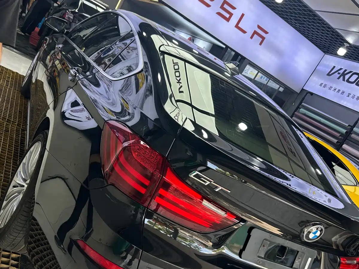 BMW 5 Series GT 2014 528i Luxury фото 3