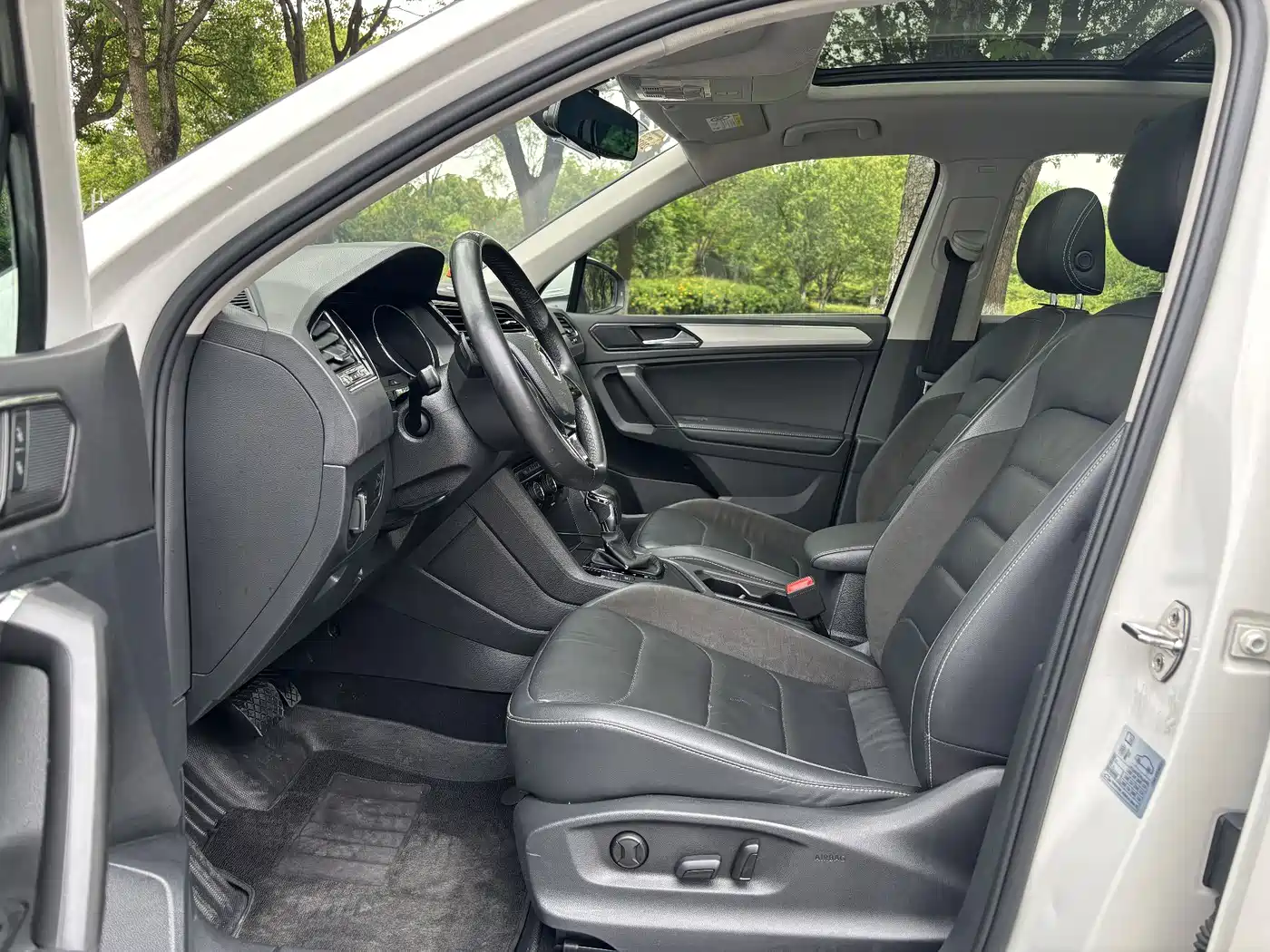Volkswagen Tiguan L 2018 330TSI Automatic 2WD Luxury Edition фото 8