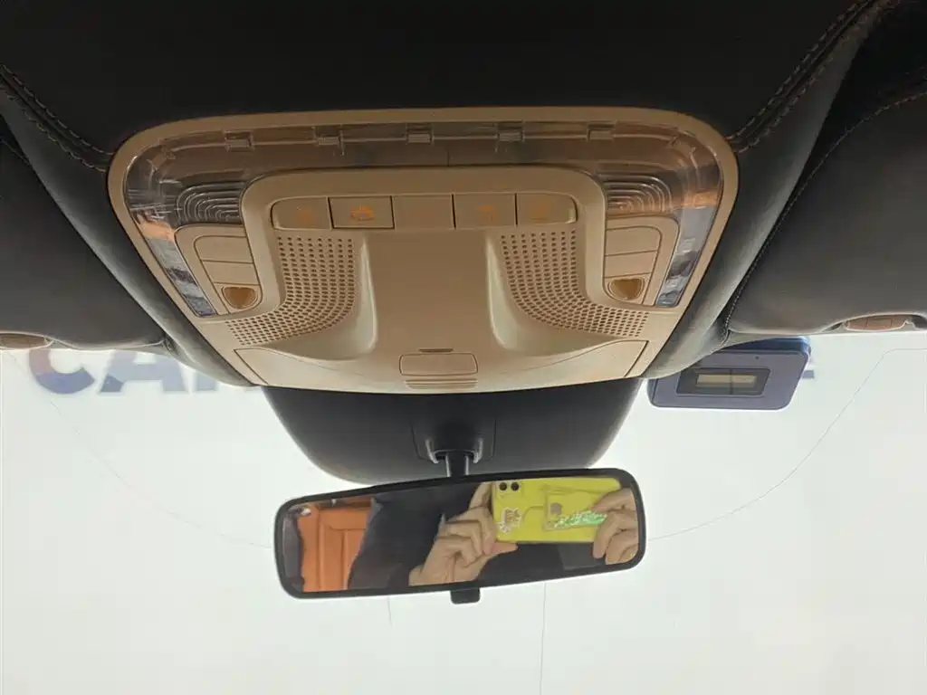 Mercedes-Benz Vito 2023 2.0T Business 7-Seater фото 23