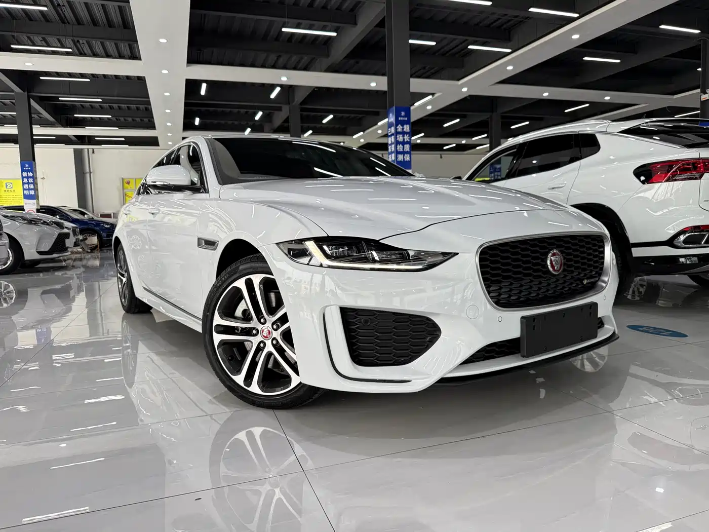 Photo 1 - Jaguar XEL