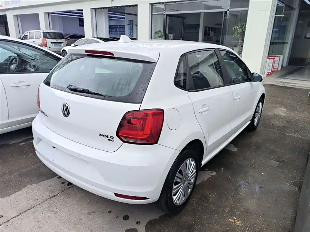 Volkswagen Polo 2016 1.6L Automatic Comfort фото 7