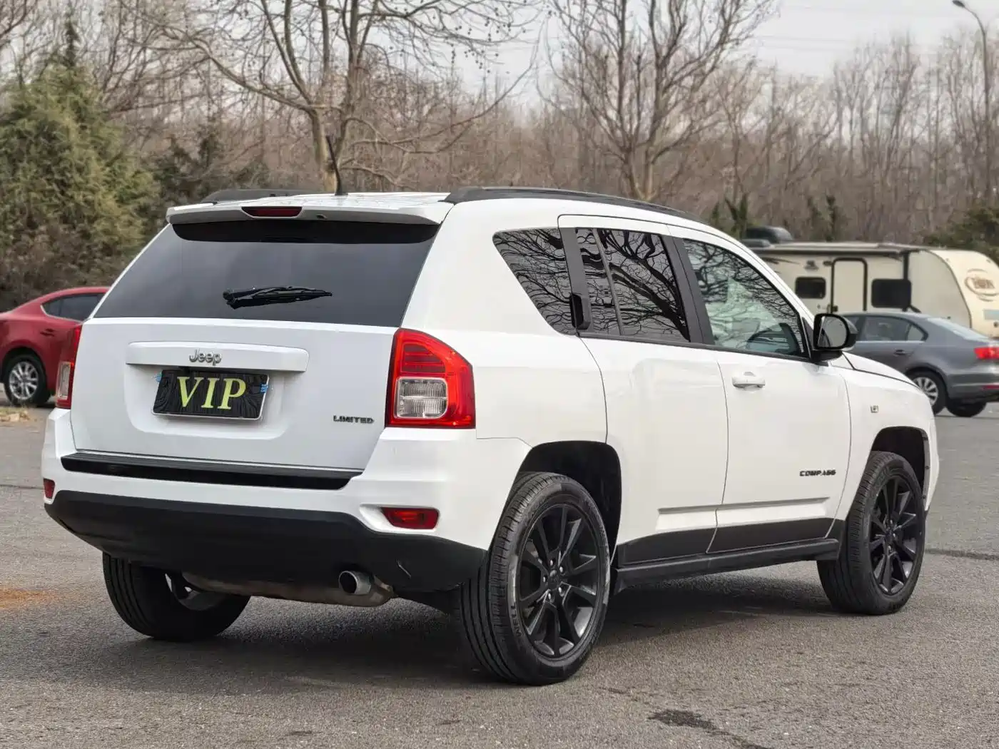 Jeep Compass (Import) 2013 2012 2.0L FWD Luxury Edition