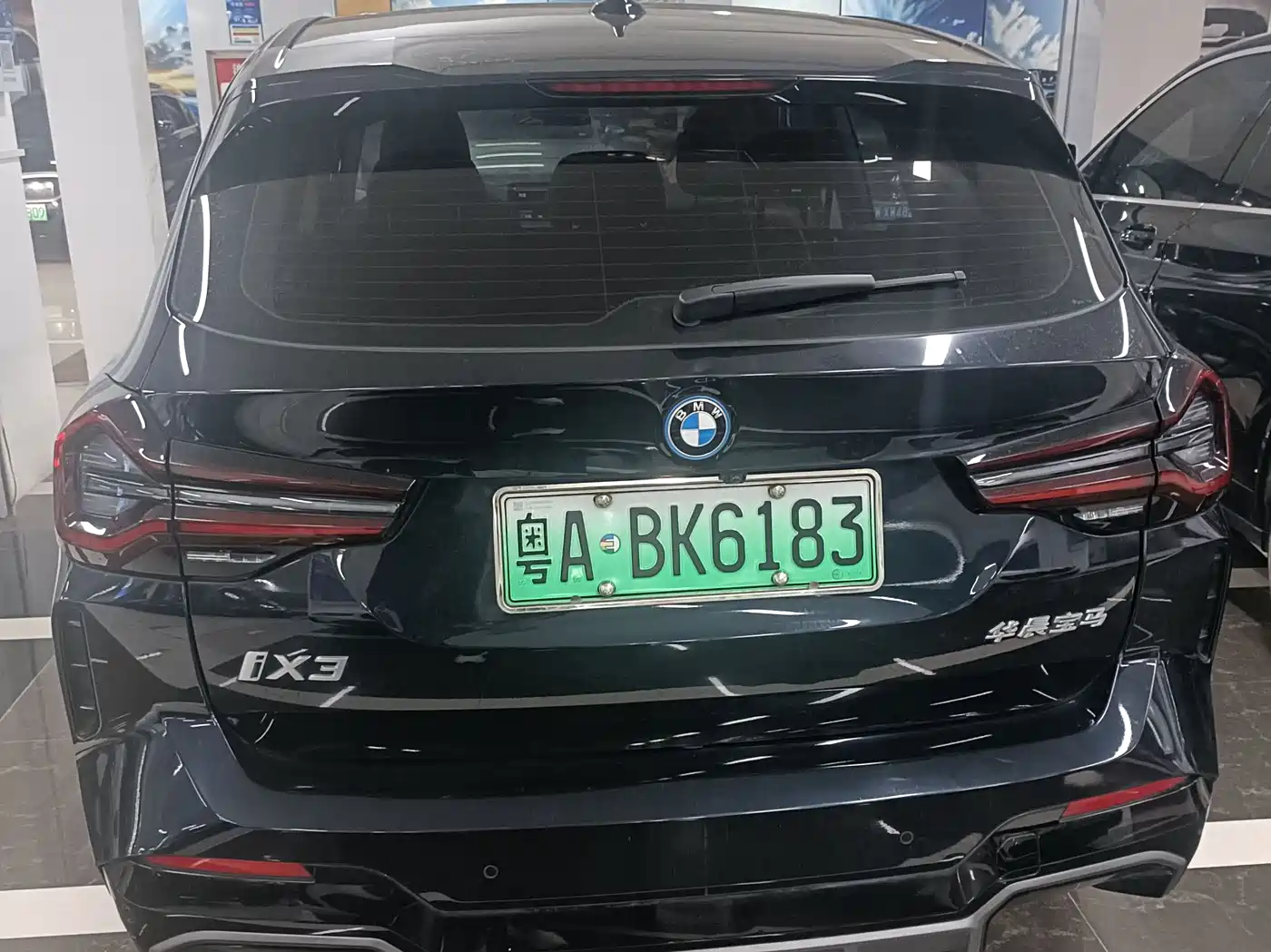 BMW IX3