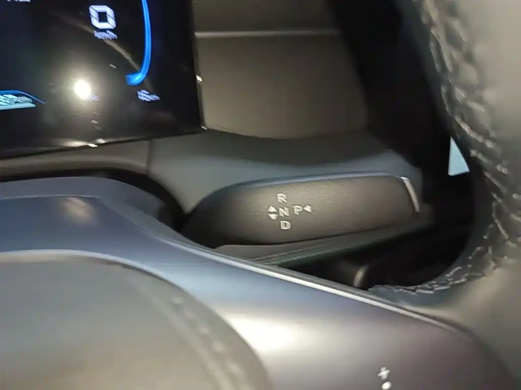 BYD Qin PLUS 2026 DM-i Smart Edition 128KM Progressive фото 14