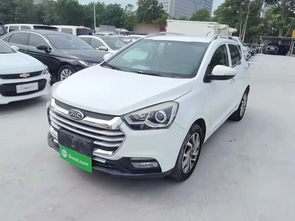 Фото 1 - JAC Refine S2