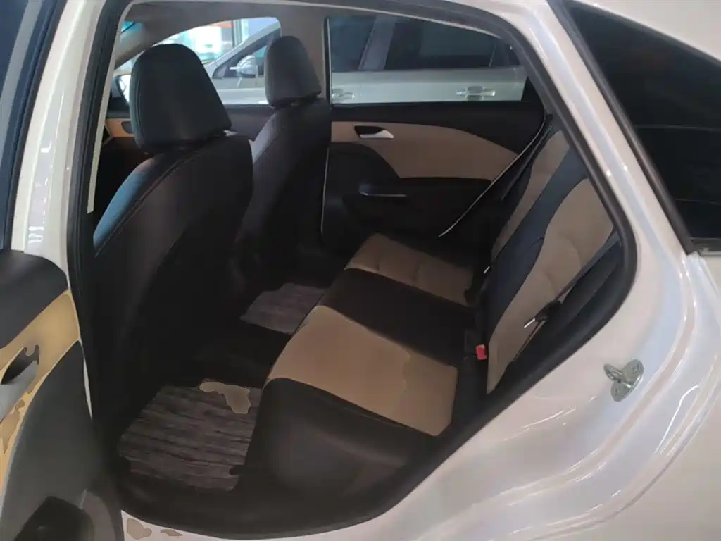 Chevrolet Monza 2020 320 Auto Joy Edition фото 17