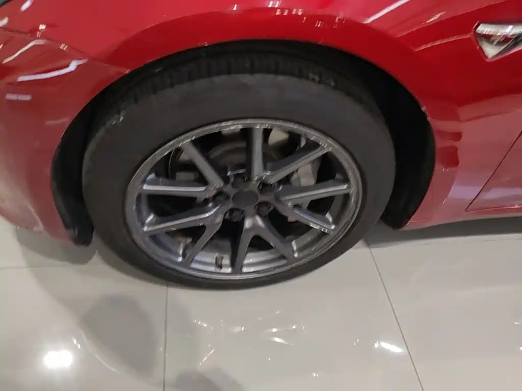 Tesla Model 3 (Import) 2019 2019 Long Range RWD Version