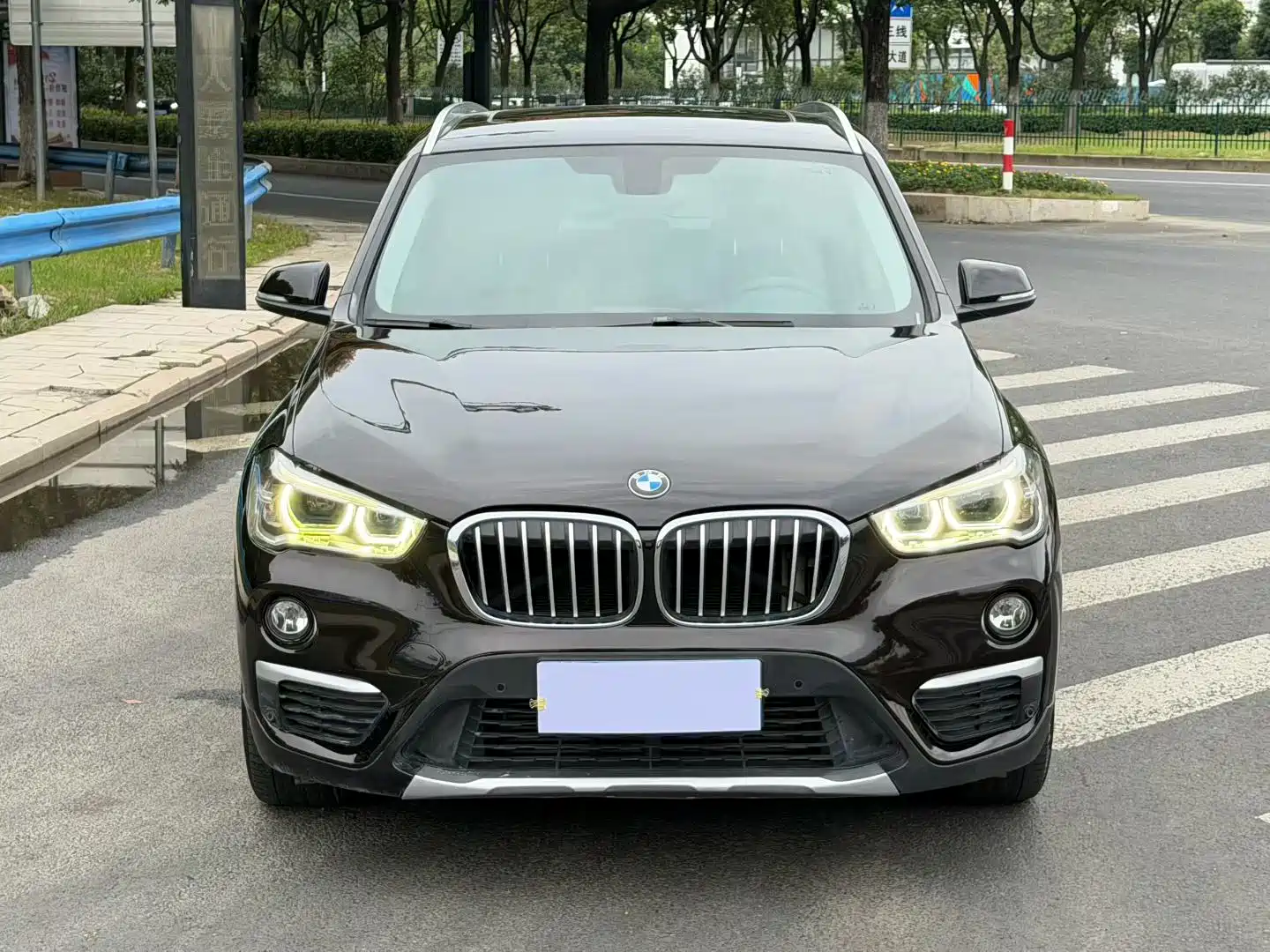 Фото 2 - BMW X1