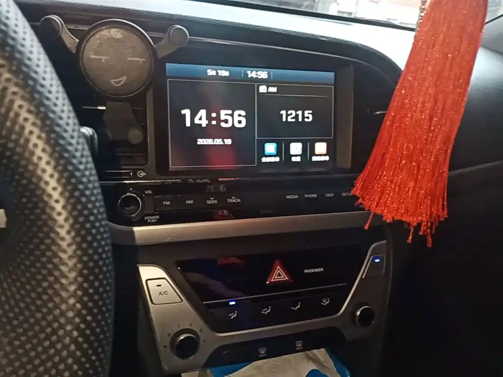 Hyundai Elantra 2016 Model 1.6L Automatic Smart Elite фото 13