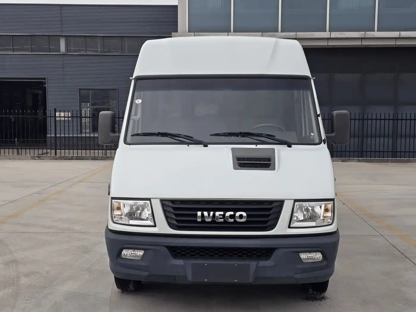 IVECO PROUD