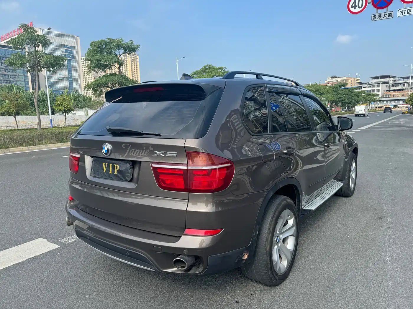 BMW X5 (Import) 2011 xDrive35i Leading Edition фото 5