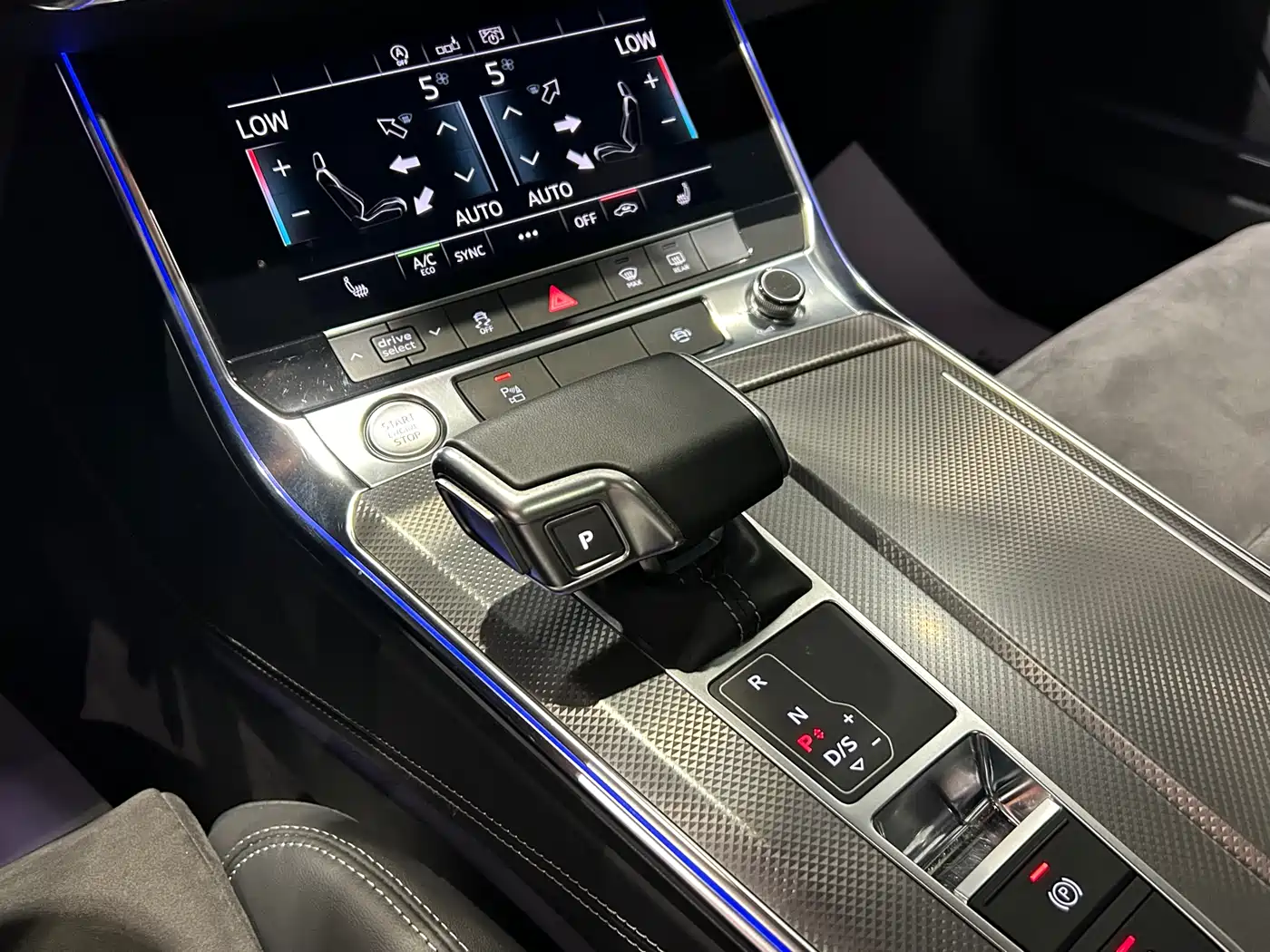 Audi A6L 2020 55 TFSI quattro Exclusive Dynamic фото 16