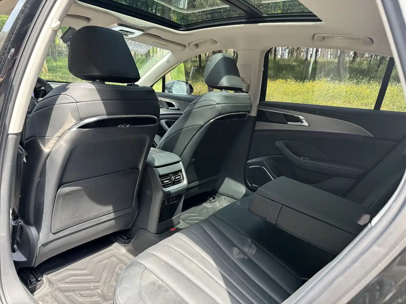 Hongqi H5 2024 2.0T Automatic Smart Connect Flag Smooth Edition фото 5