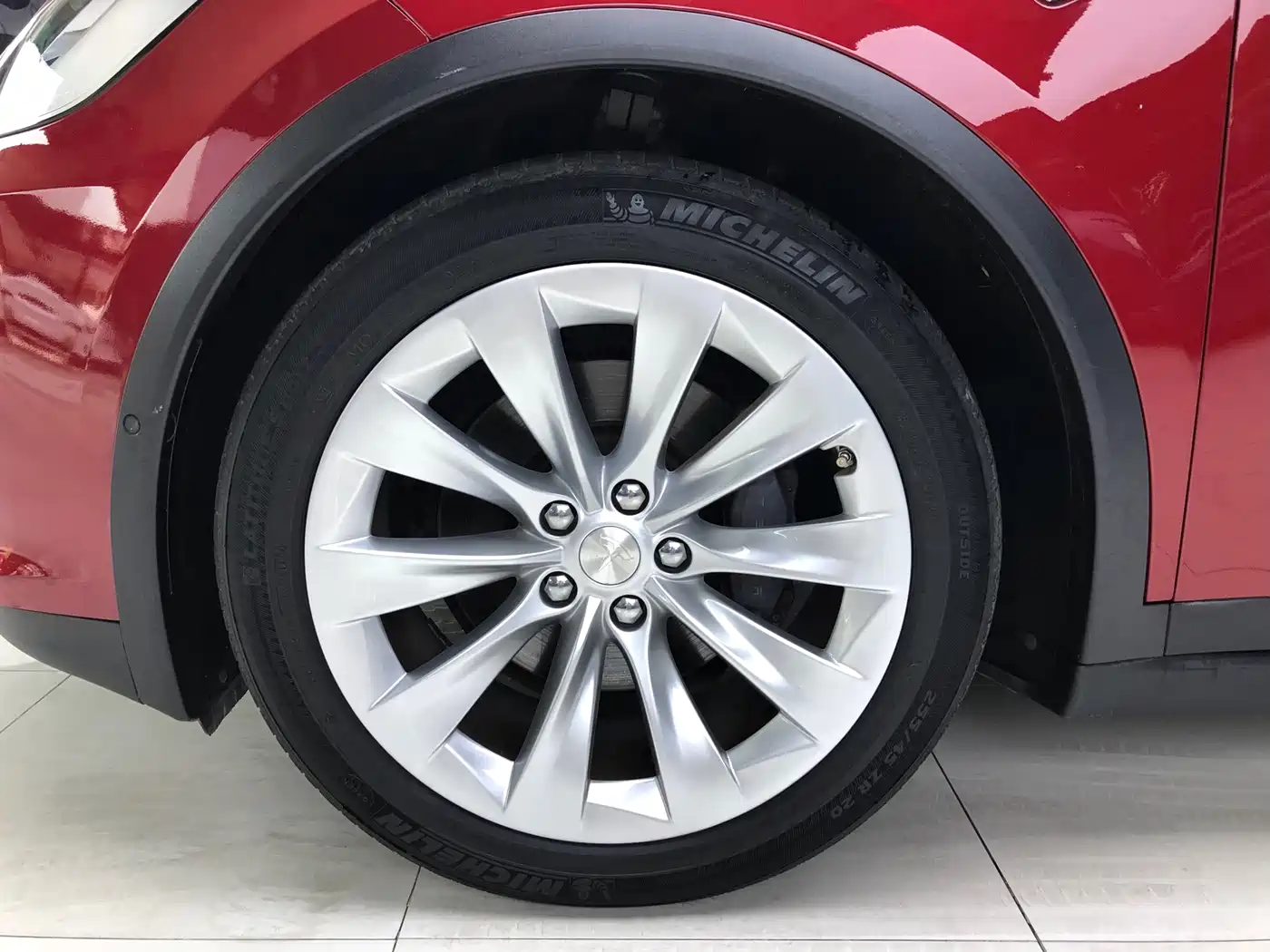 Фото 4 - Tesla Model X