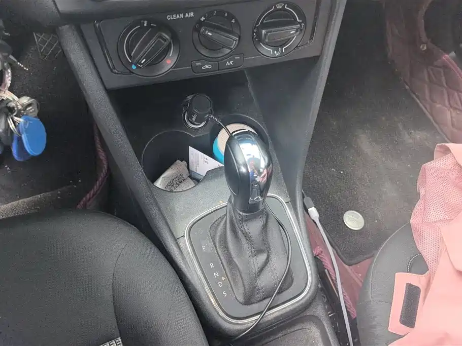 Volkswagen Polo 2018 1.5L Auto Safe Drive фото 16