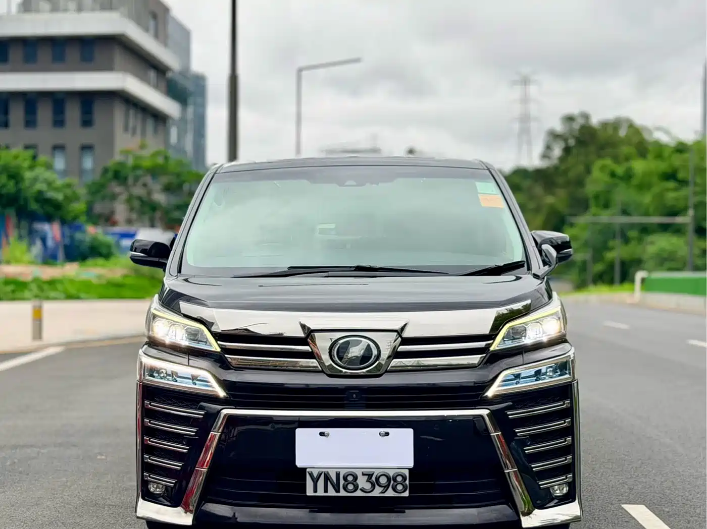 Toyota Vellfire 2019 2019 Hybrid 2.5L HV Luxury Edition