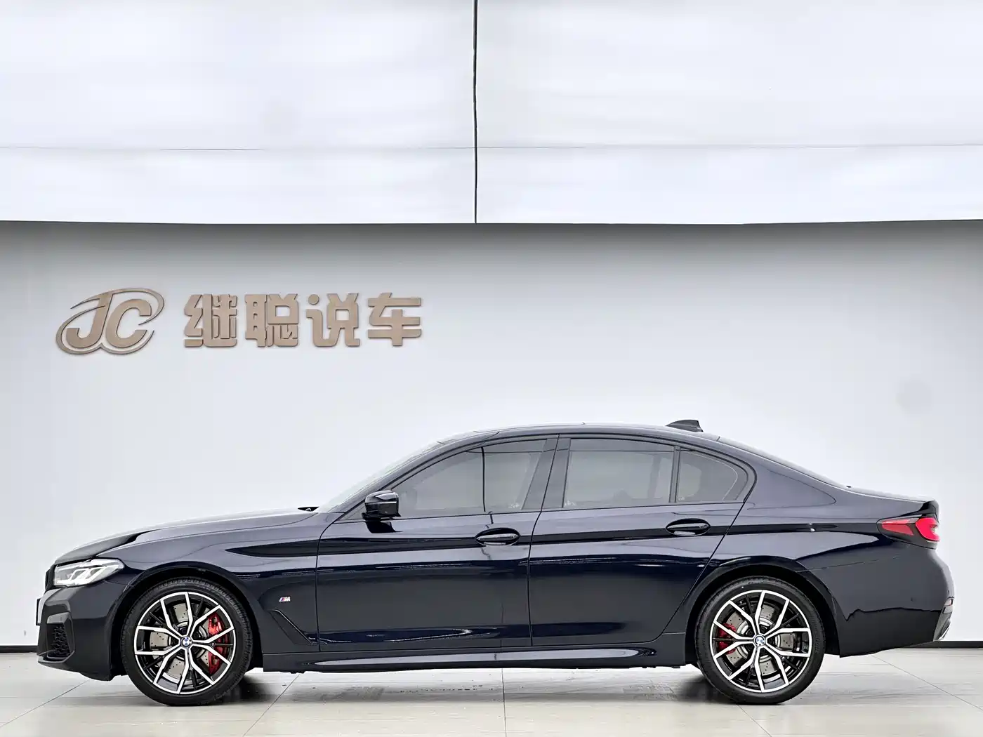 BMW 5 Series (Import) 2022 Facelift 530i Style Edition M Sport Package фото 17