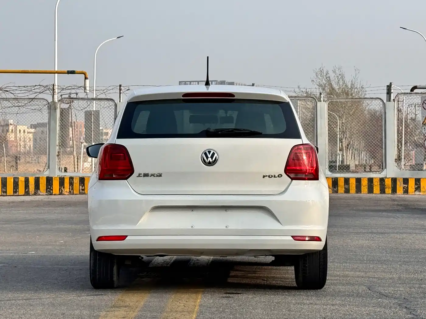 Volkswagen Polo 2014 1.4L Manual Trend Edition фото 23