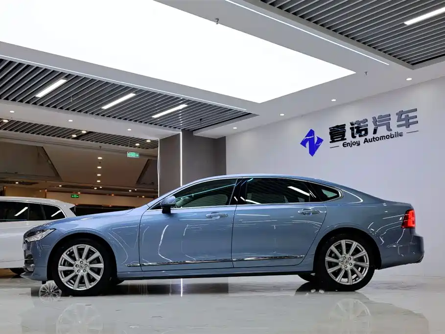 Volvo S90 2020 T5 Elegance Luxury Edition фото 3