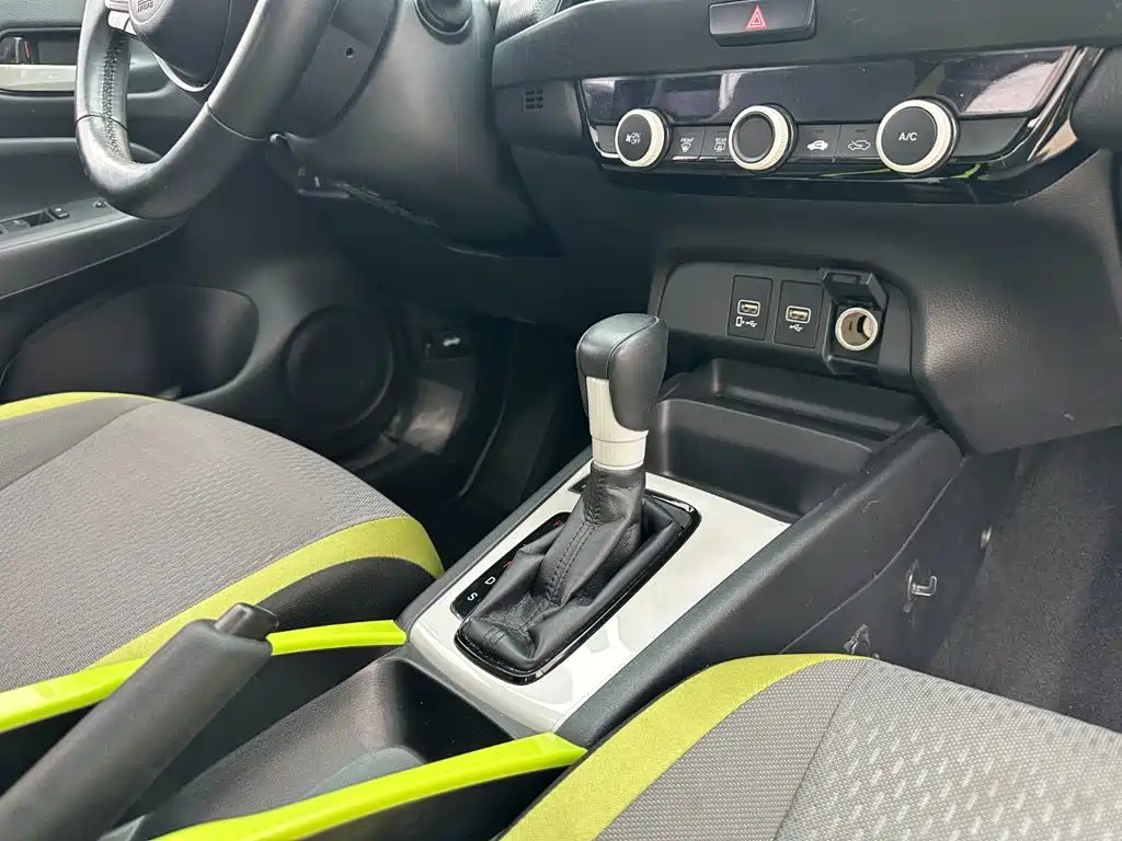 Photo 18 - Honda Fit