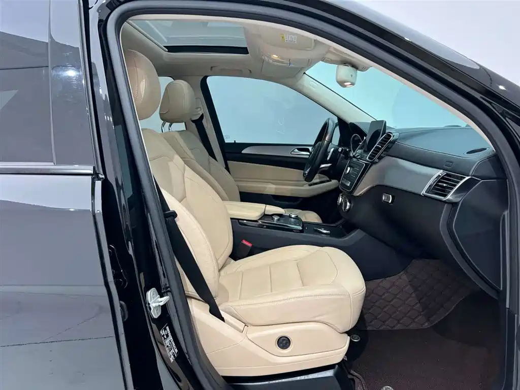 Mercedes-Benz GLE AMG 2017 AMG GLE 43 4MATIC фото 19