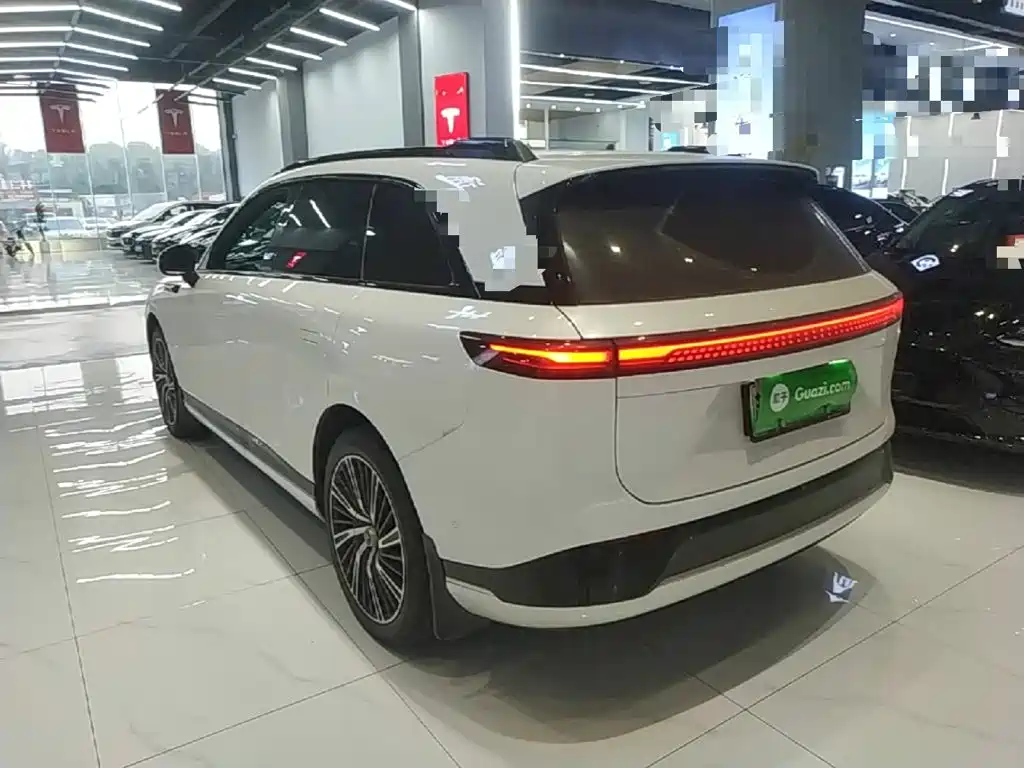 Photo 5 - XPeng G9