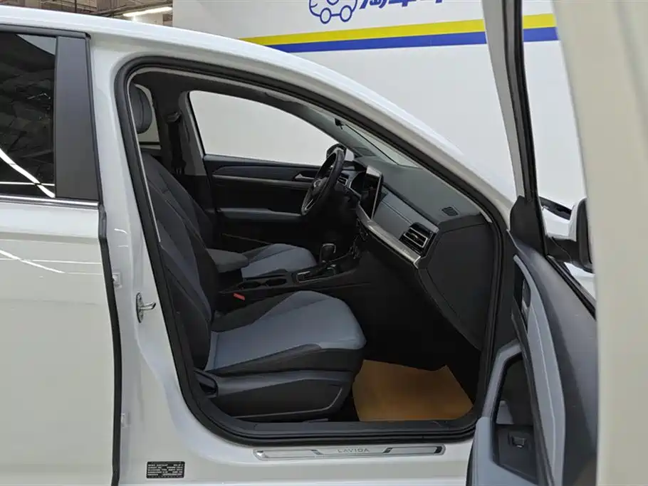Volkswagen Lavida 2024 Model 1.5L Automatic Starlight 5 Million Edition фото 8
