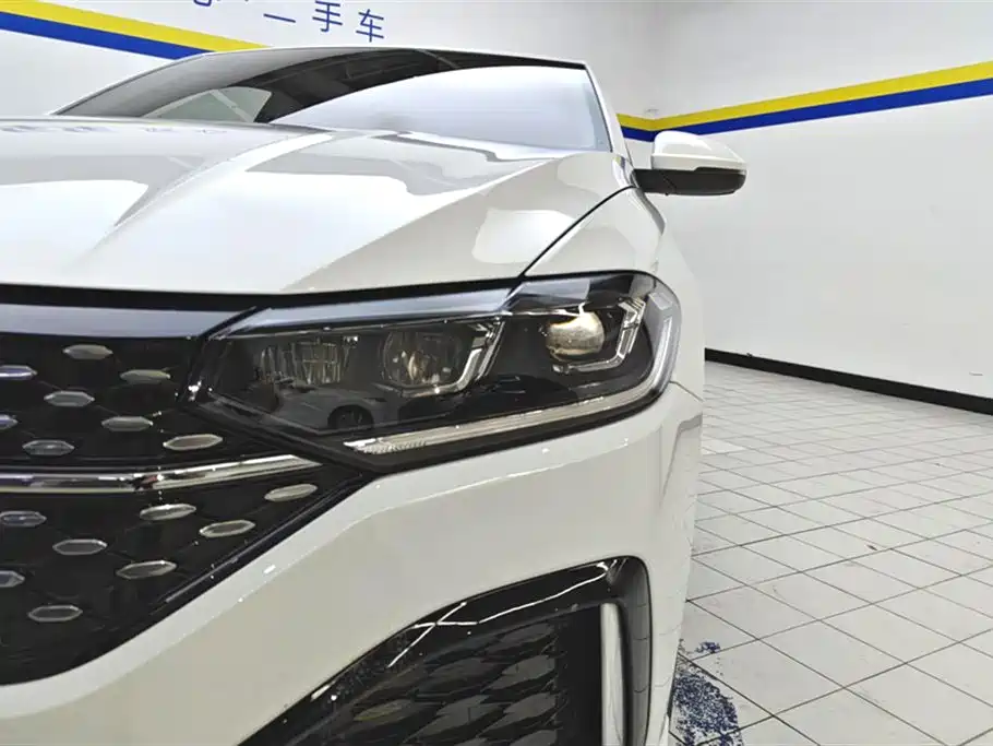 Volkswagen Lavida 2024 Model 1.5L Automatic Starlight 5 Million Edition фото 5