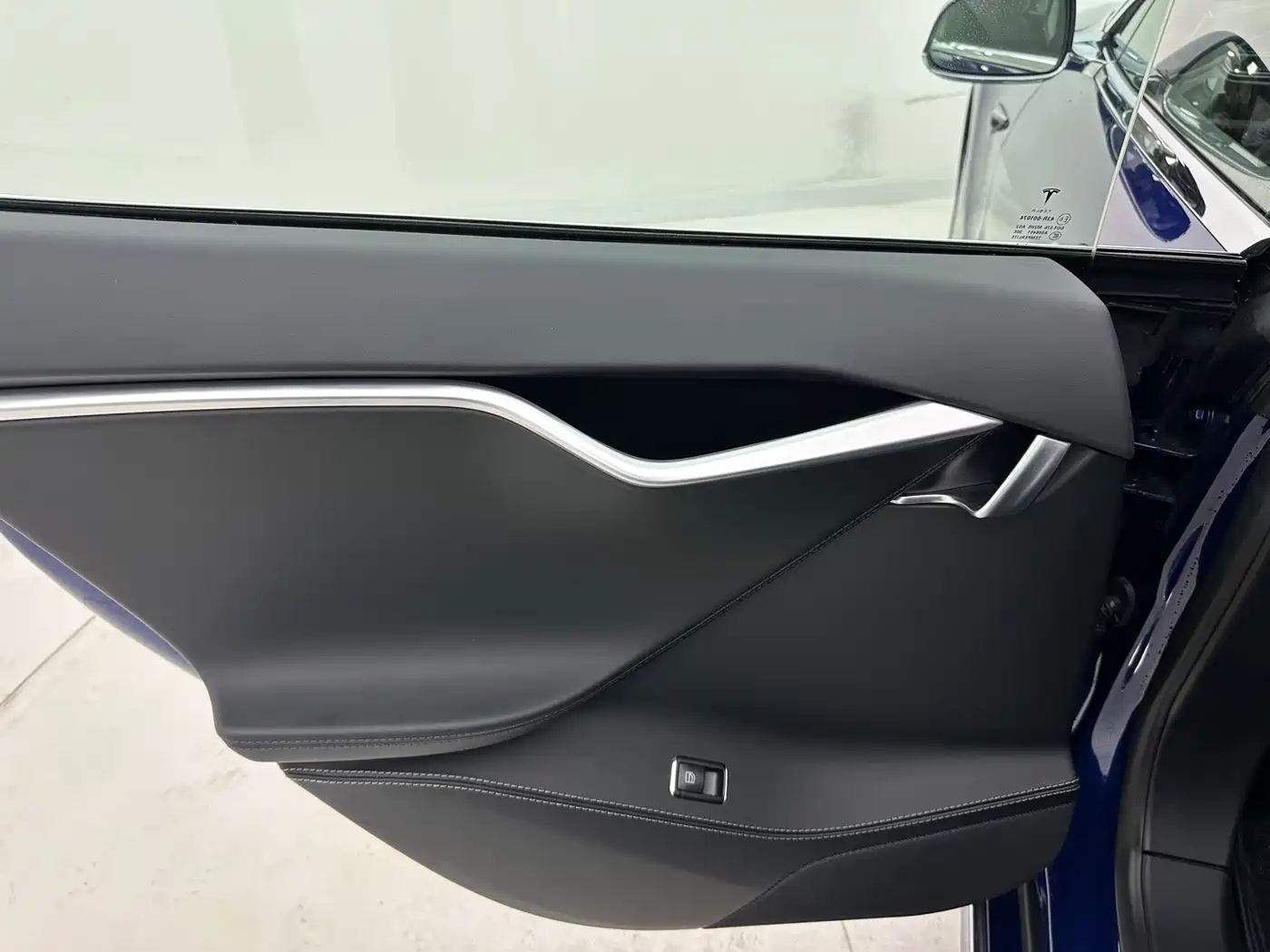 Tesla Model S 2017 2017 Model S 75D Standard Range