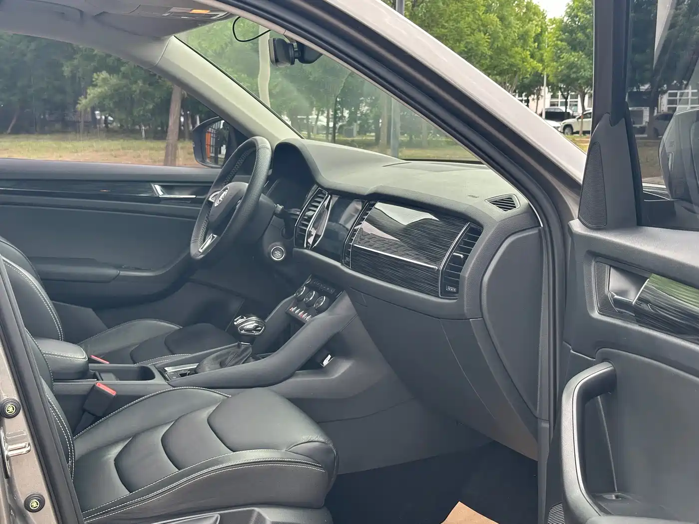 Škoda Kodiaq 2017 TSI330 7-seater 2WD Luxury Edition фото 19